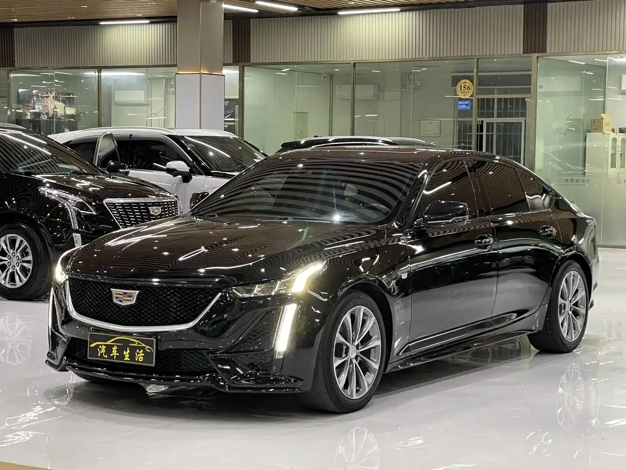 صورة 1 - Cadillac CT5