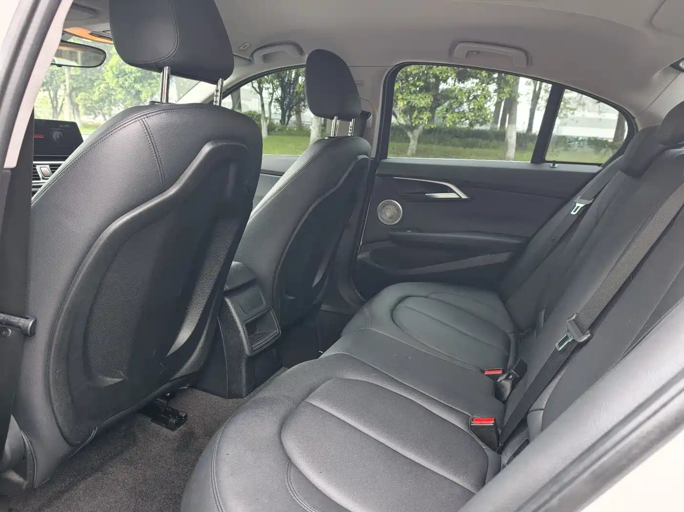 BMW 1 Series 2021 120i M Sport фото 7