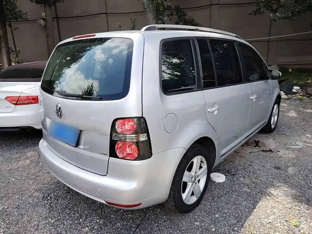 Volkswagen Touran 2015 2015 1.4T DSG Comfort Edition 5-seater