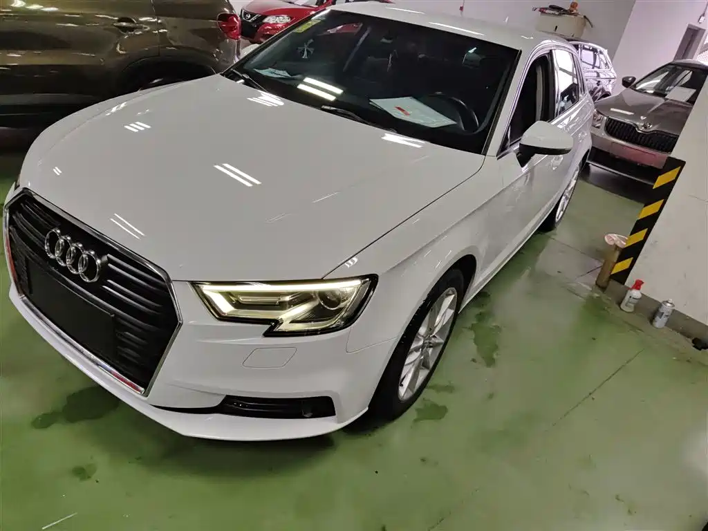 Audi A3 2018 30th Anniversary Sportback 35 TFSI Progressive