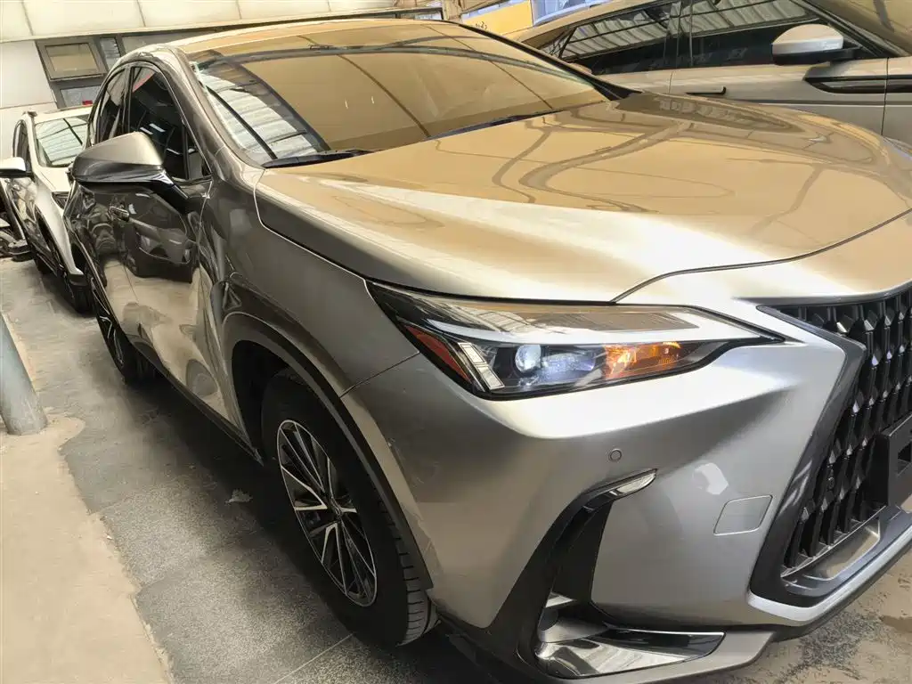 Lexus NX 2023 260 FWD Dynamic Edition фото 4