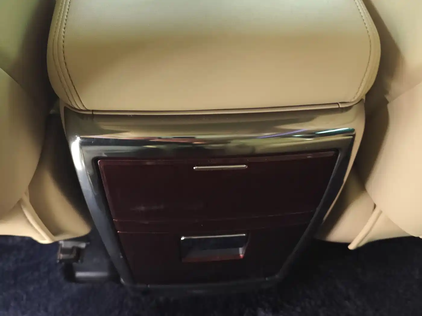 Toyota Alphard 2018 3.5L Luxury фото 12