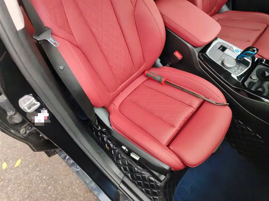 BMW iX3 2022 Leading Edition фото 25