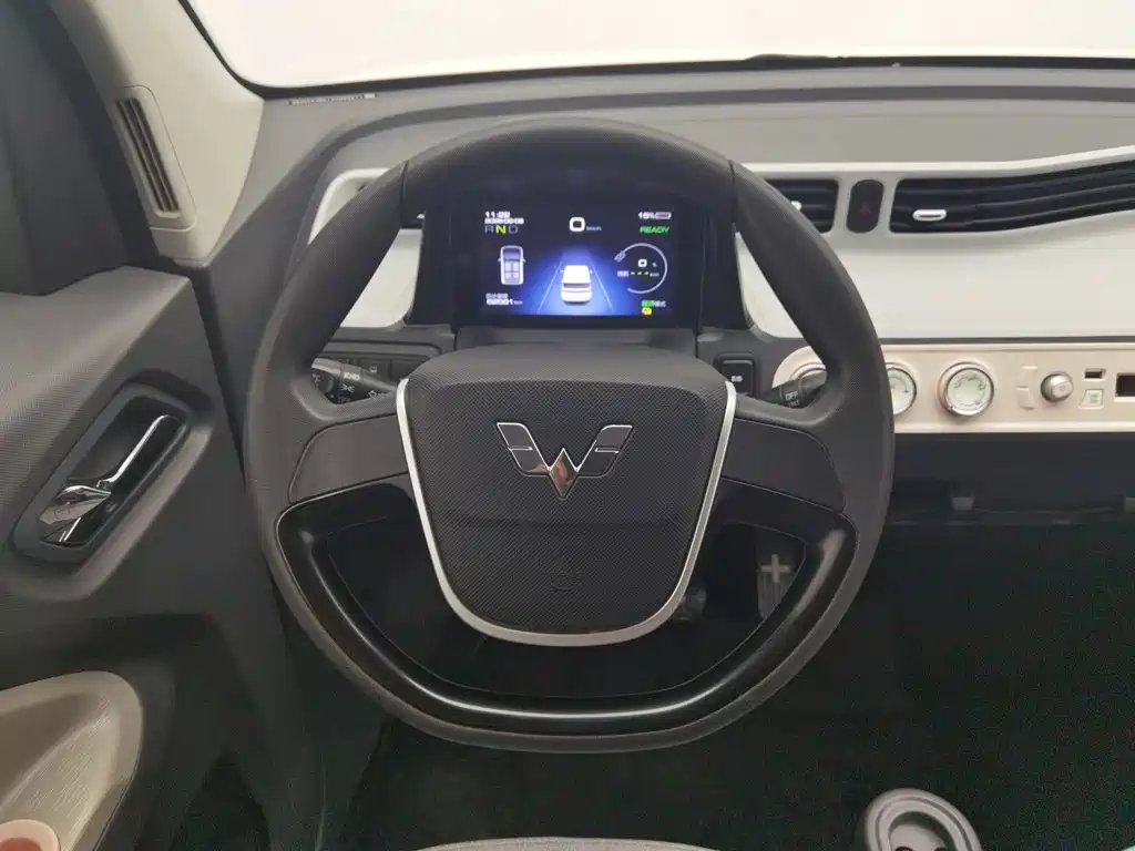 Photo 11 - Wuling Motors Hongguang MINIEV