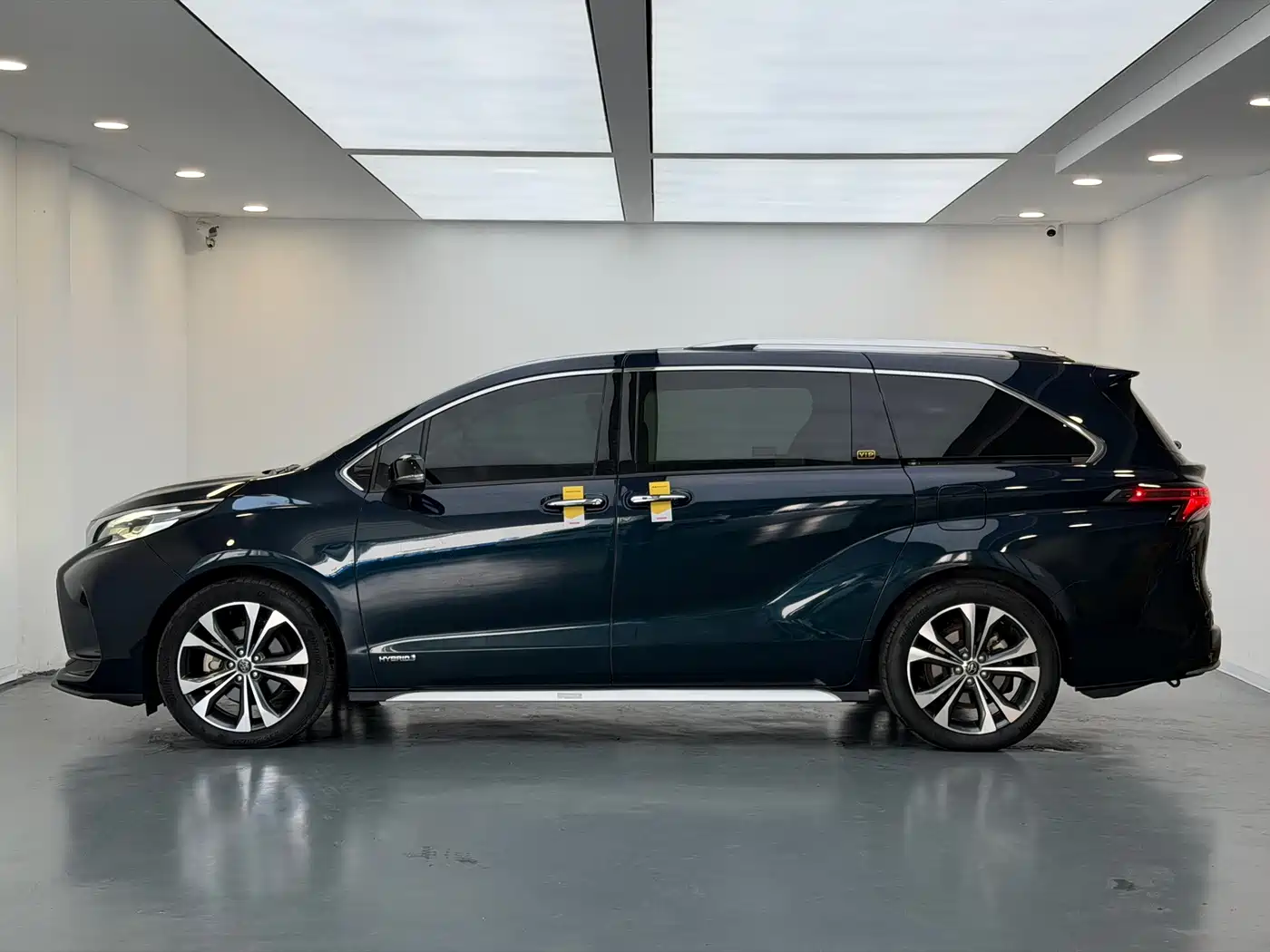 Toyota Granvia 2023 2023 2.5L Hybrid Flagship VIP Edition