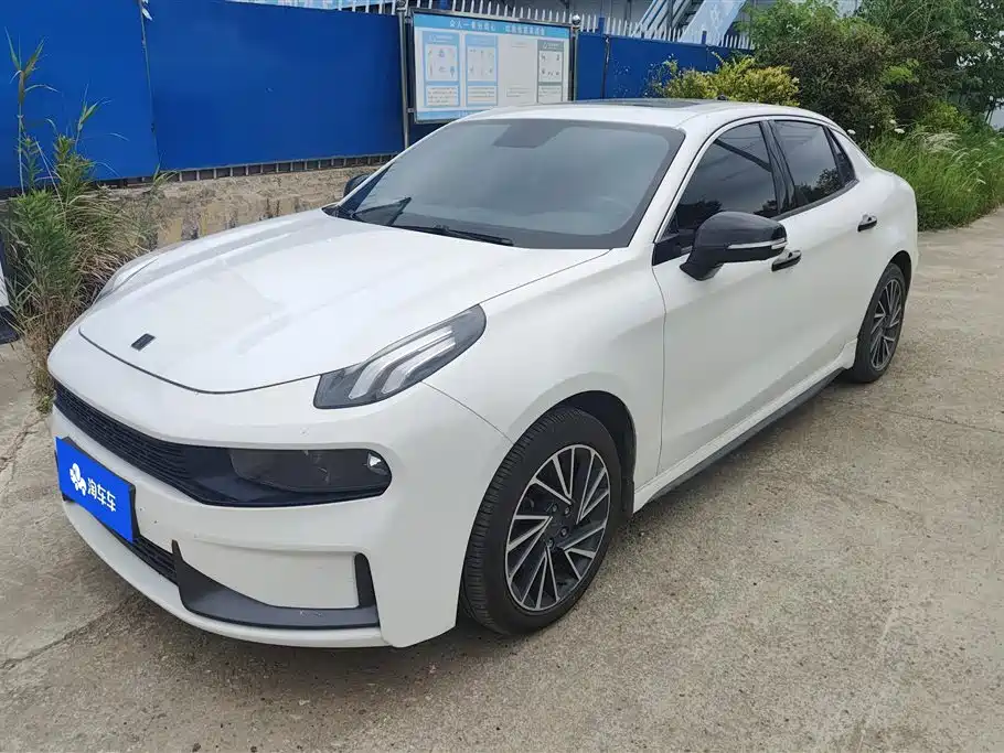 Lynk & Co 03 2021 2.0TD Auto Jin Plus