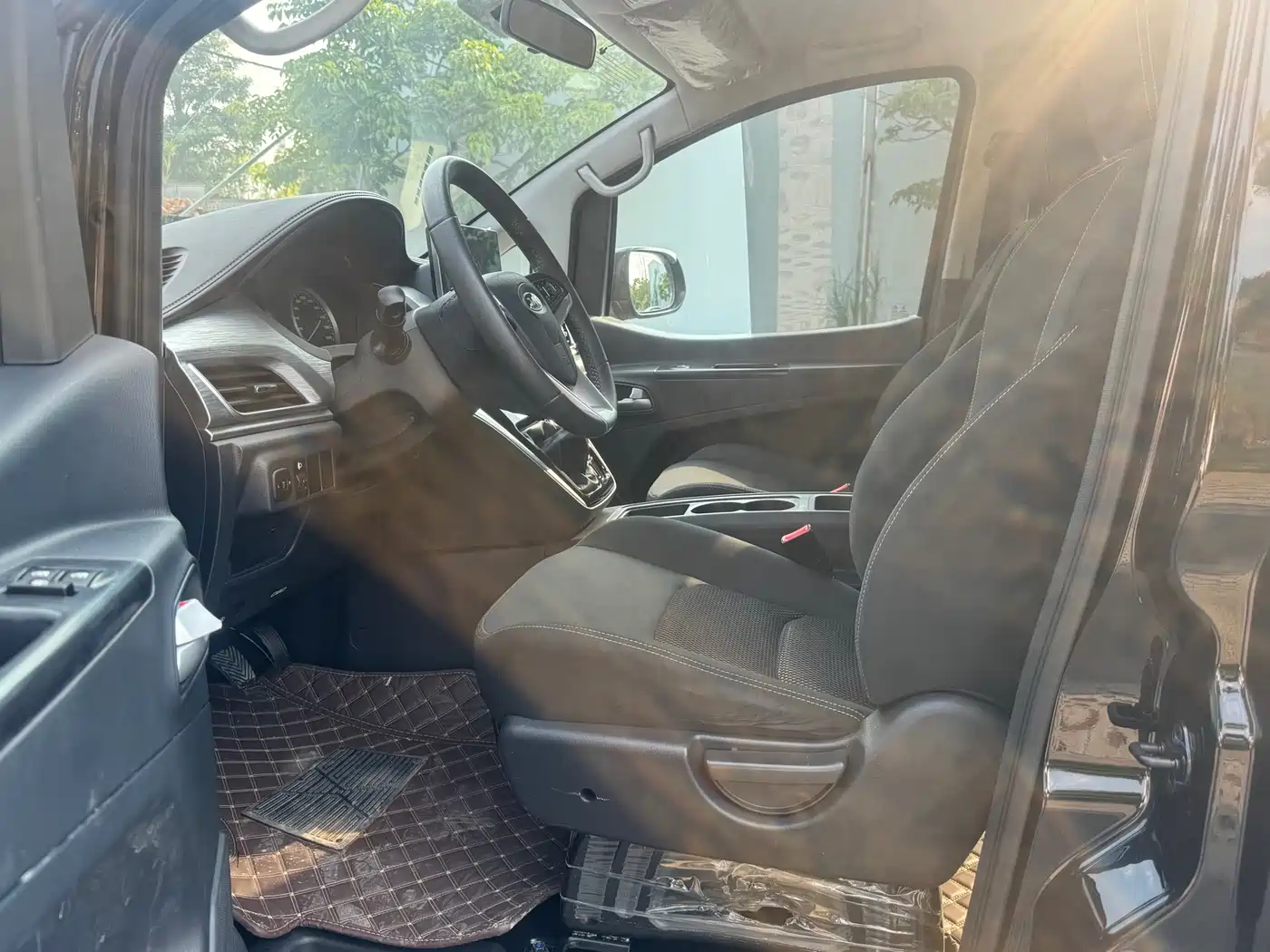 JAC Refine M3 2024 2024 PLUS 2.0L HEV Smart Connect Edition