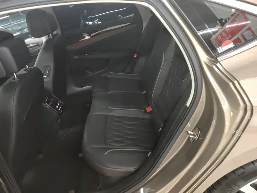 Volkswagen Passat 2019 330TSI Leading Premium Edition China V фото 17