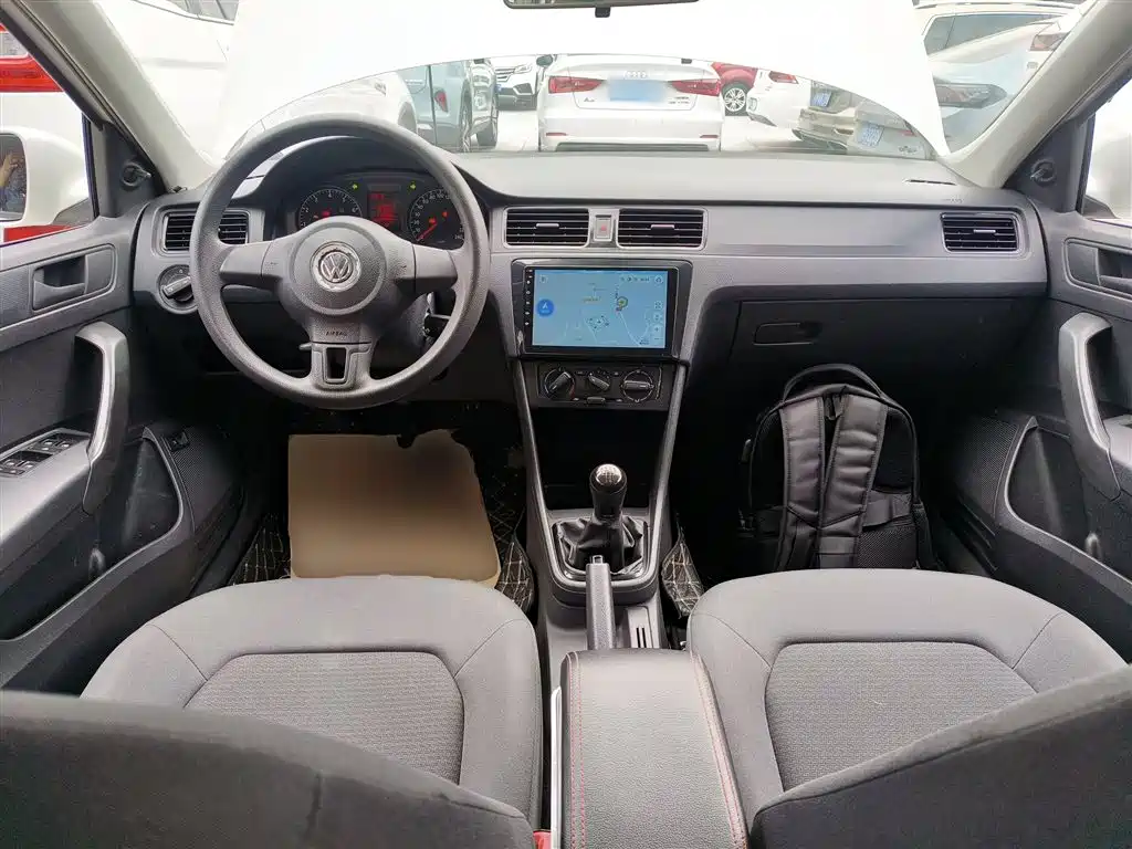 Volkswagen Santana 2015 1.4L Manual Trend Edition фото 10