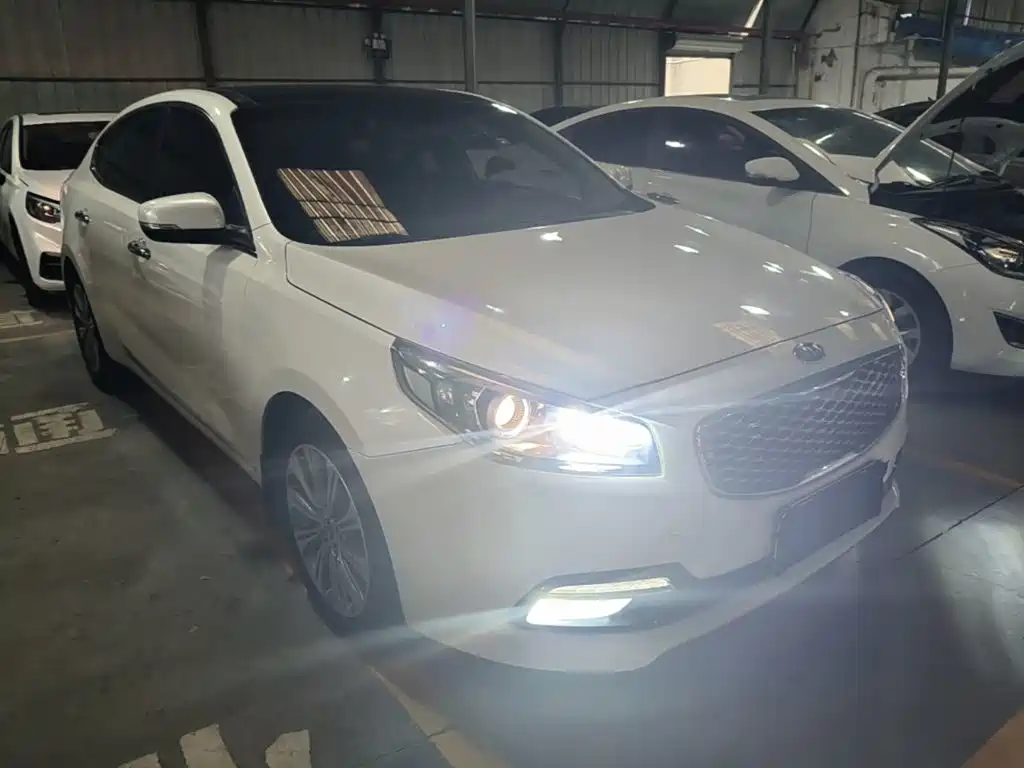 KIA K4