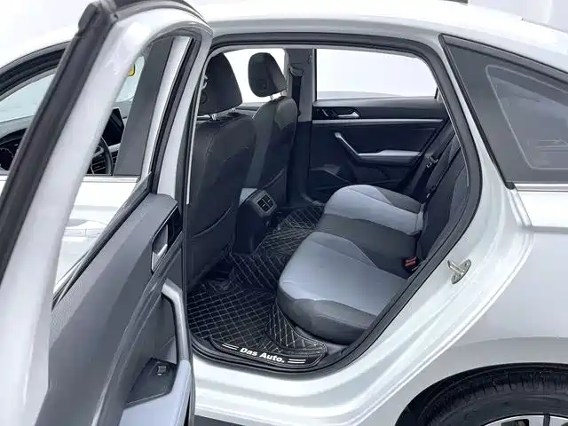 Volkswagen Lavida 2023 1.5L Auto Five Million Edition фото 13