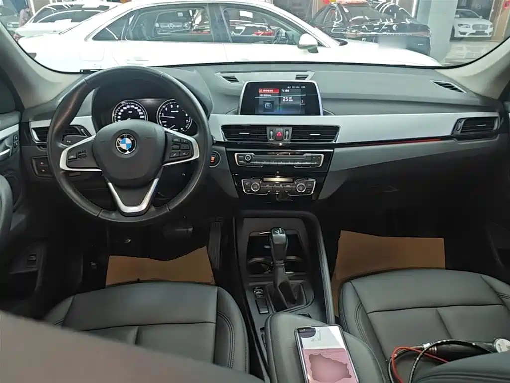 BMW X1 2019 sDrive20Li Leading Model фото 10