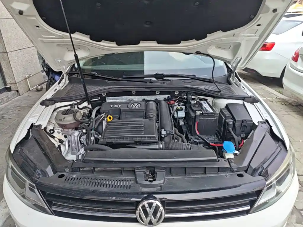 Volkswagen Lamando 2015 2015 230TSI DSG Style