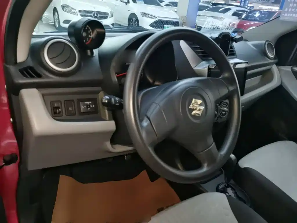Photo 10 - Suzuki Alto