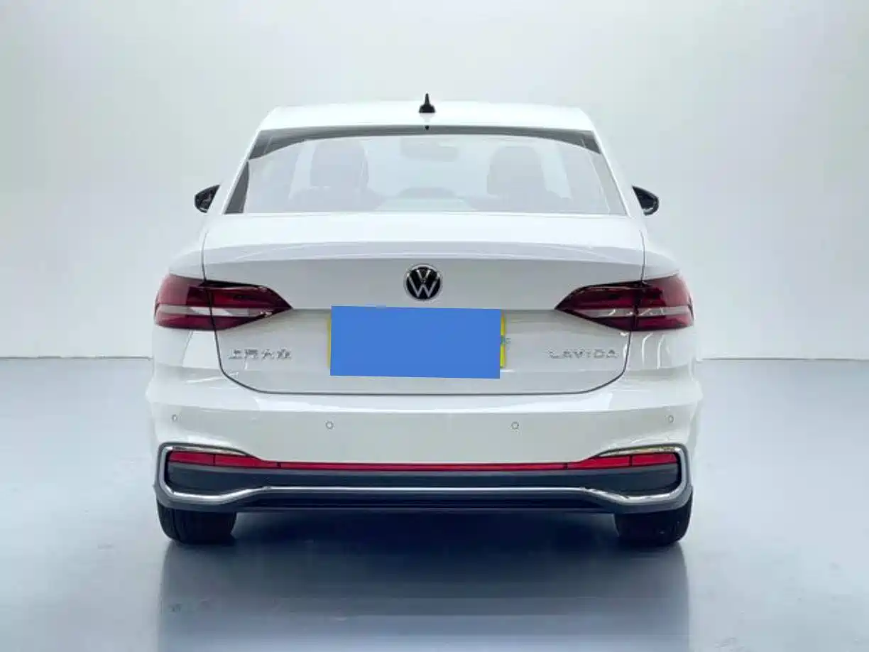 Volkswagen Lavida 2023 1.5L Auto Five Million Edition фото 5