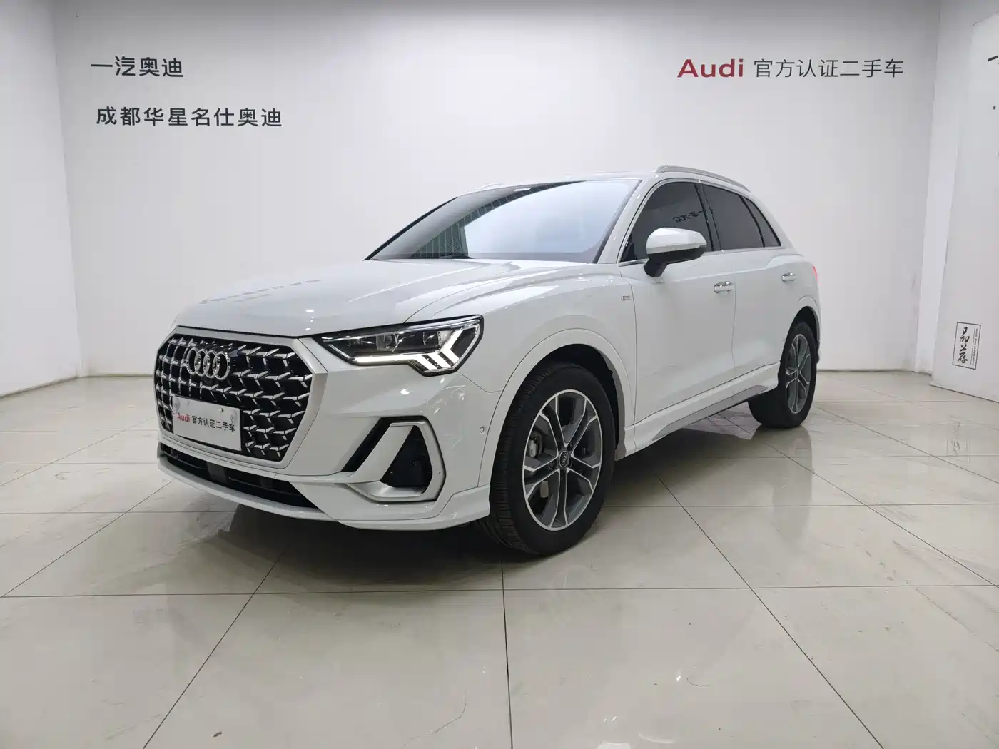 Audi Q3 2024 40 TFSI Fashion Sport