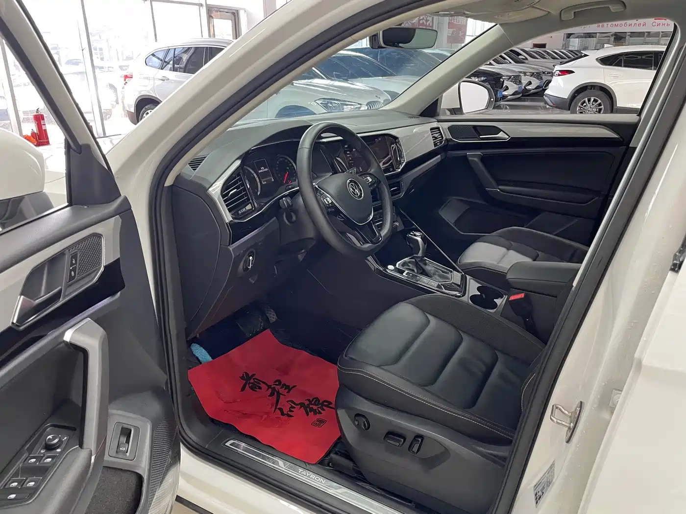 Volkswagen Tayron 2021 280TSI 2WD Luxury Smart Connect фото 8