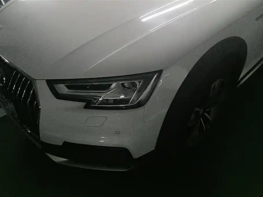 Audi A4 (Import) 2019 45 TFSI allroad quattro Fashion фото 5