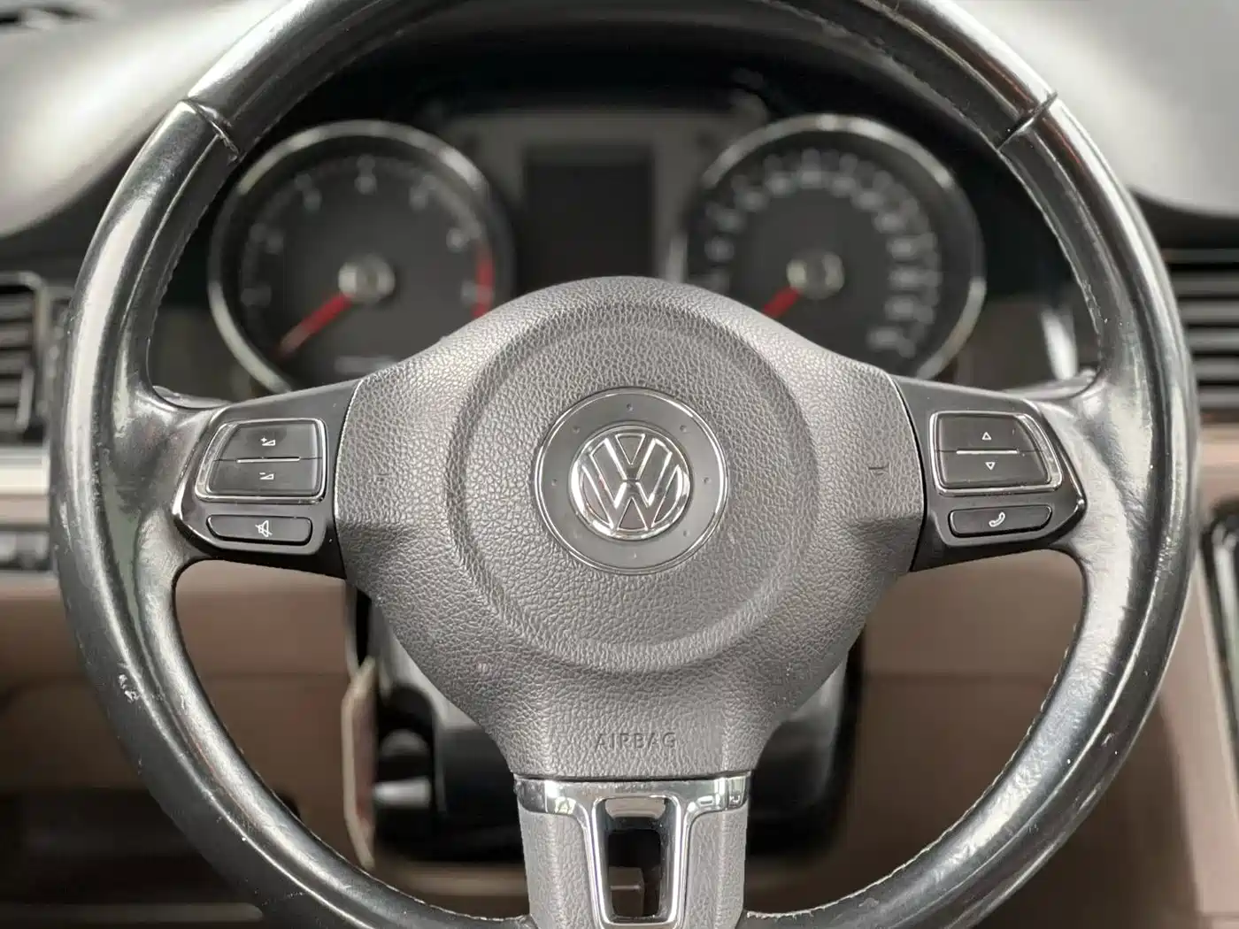 Volkswagen Bora 2015 Quality Edition 1.6L Automatic Comfort фото 2