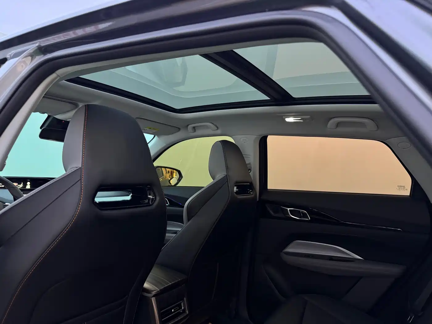 Photo 7 - Changan Oshan Z6