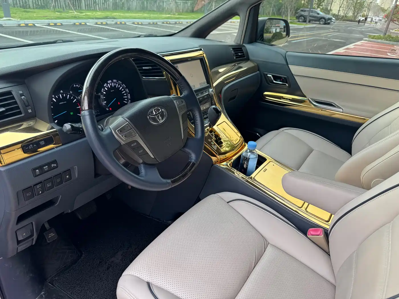 Toyota Alphard 2012 3.5L Premium Edition фото 4
