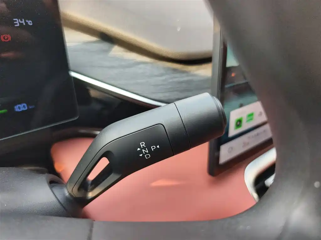 Geely Galaxy Galaxy L6 2025 EM-i 140km Voyage Edition фото 6
