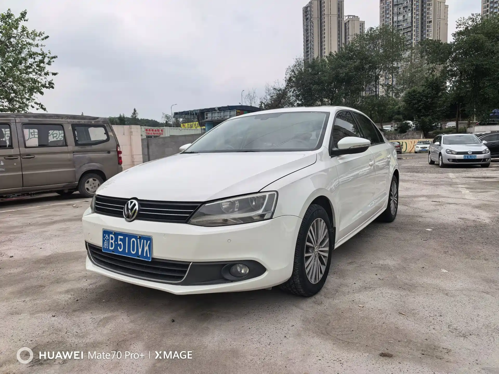 Photo 1 - Volkswagen Sagitar