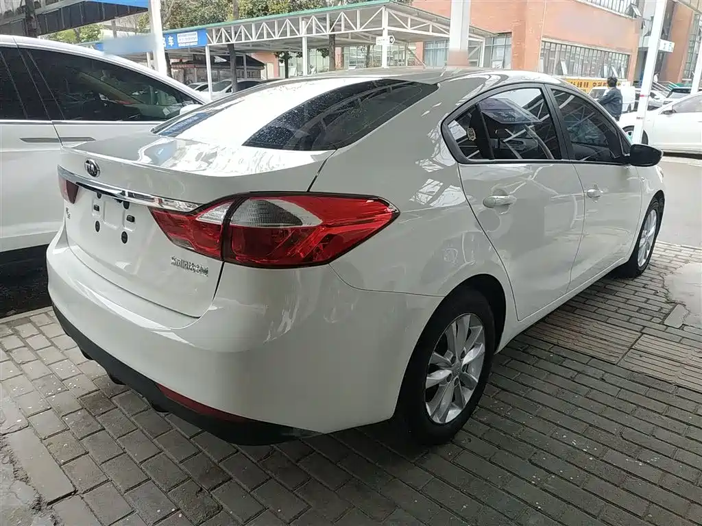 Kia K3 2016 1.6L Automatic GLS фото 7