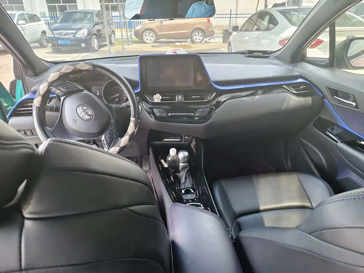 Toyota C-HR 2020 Model 2.0L Leading фото 8