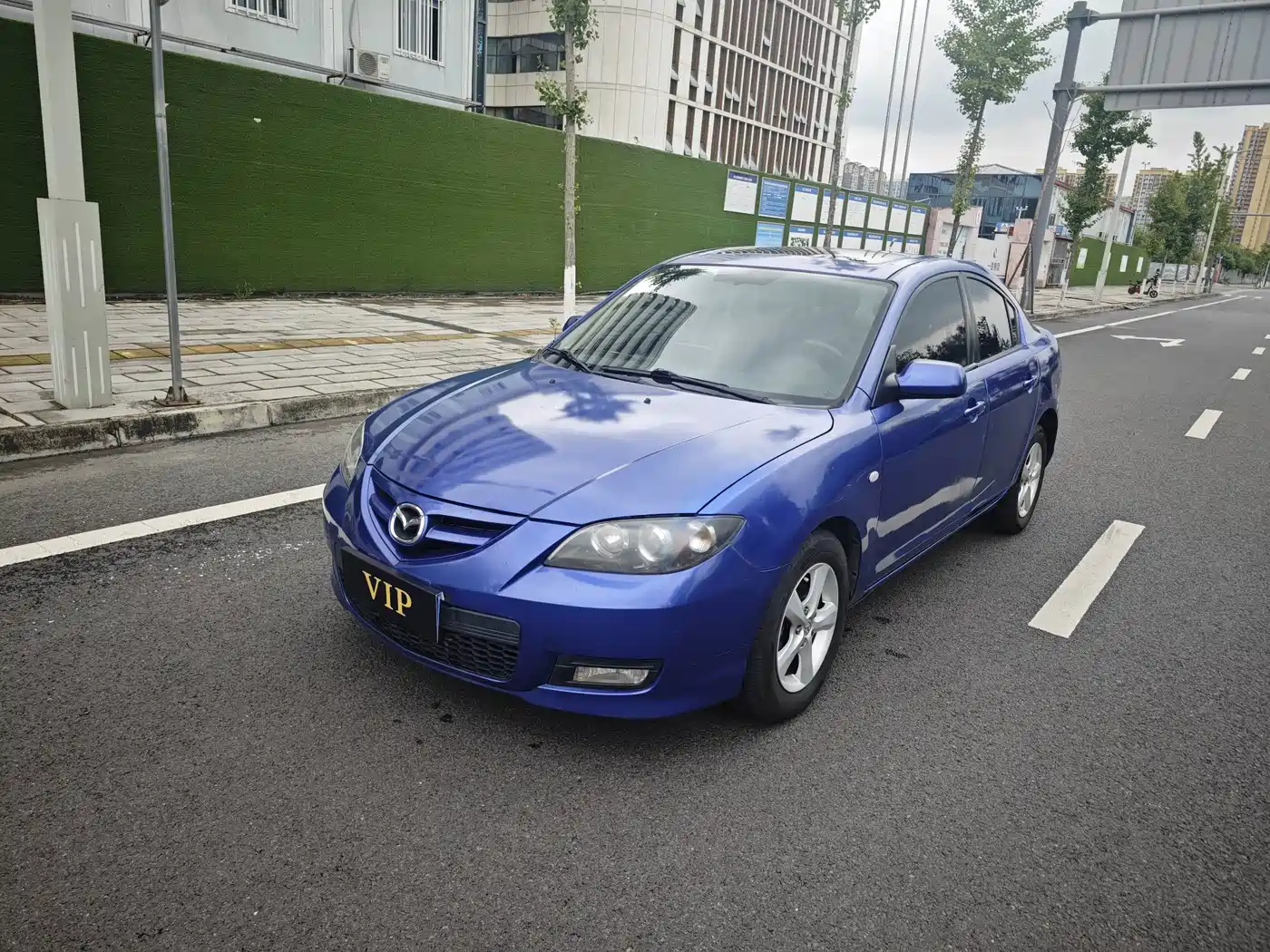 Фото 2 - Mazda 3