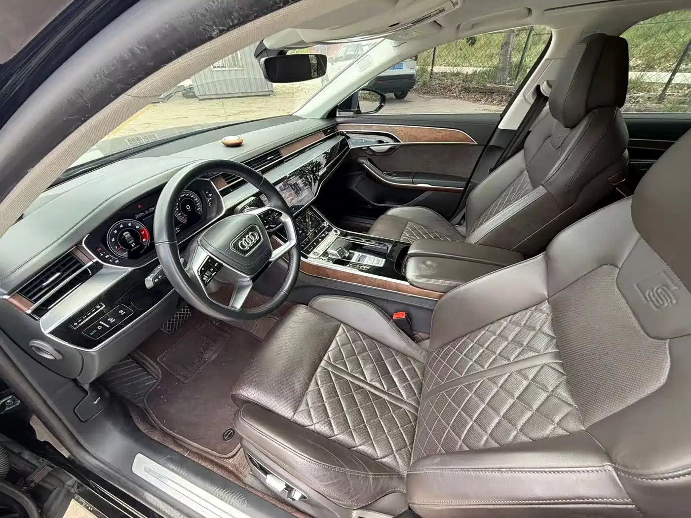 AUDI A8