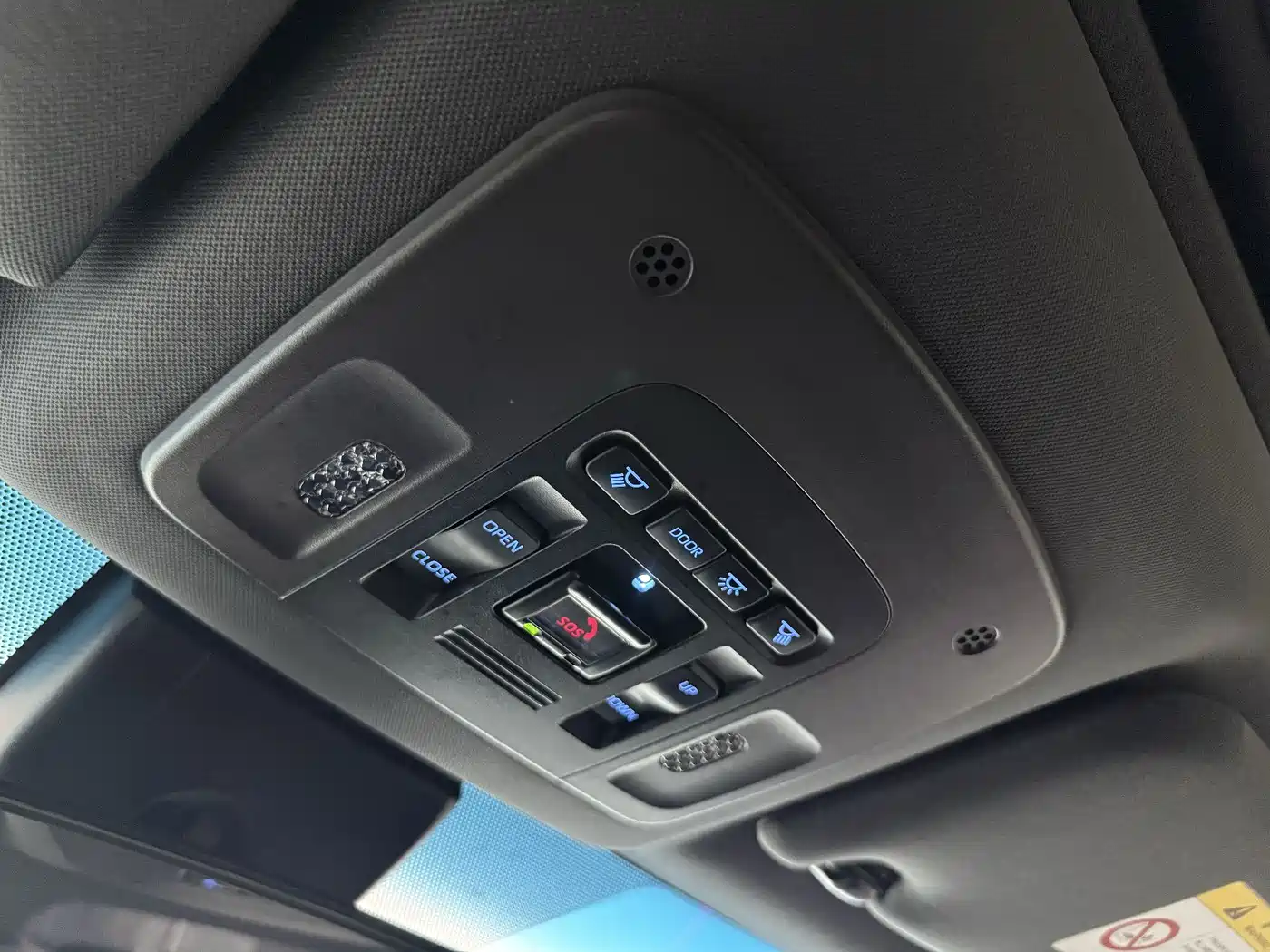 Toyota Avalon 2022 2.0L Luxury Edition фото 6