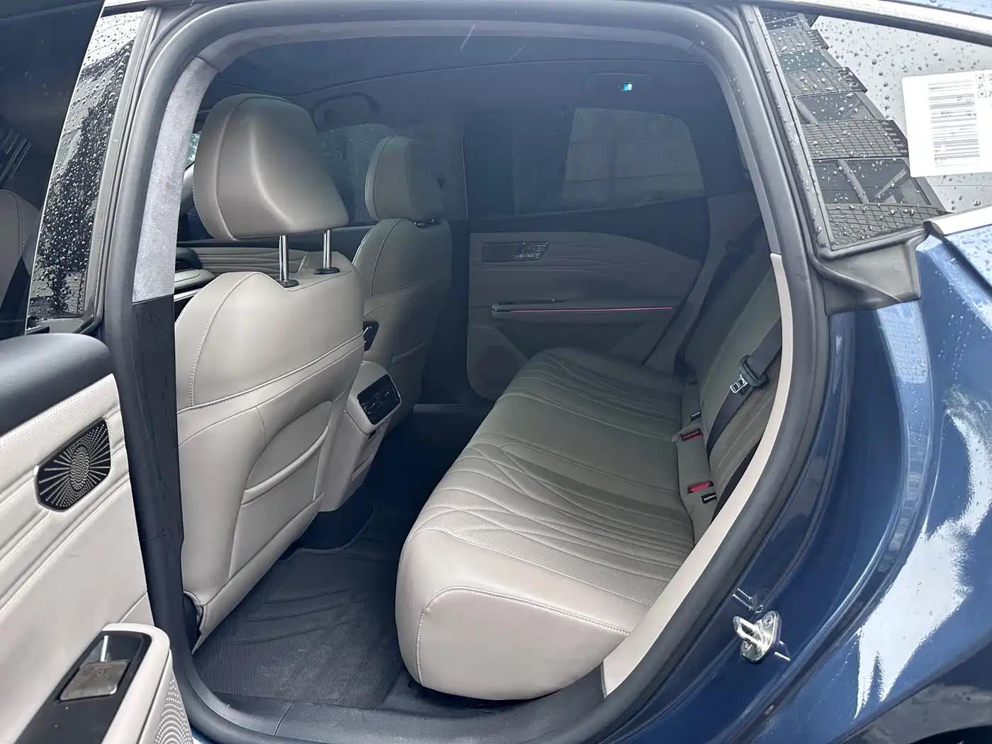 Geely Galaxy Galaxy Xingyao 8 2025 130km EM-i Premium Edition фото 10