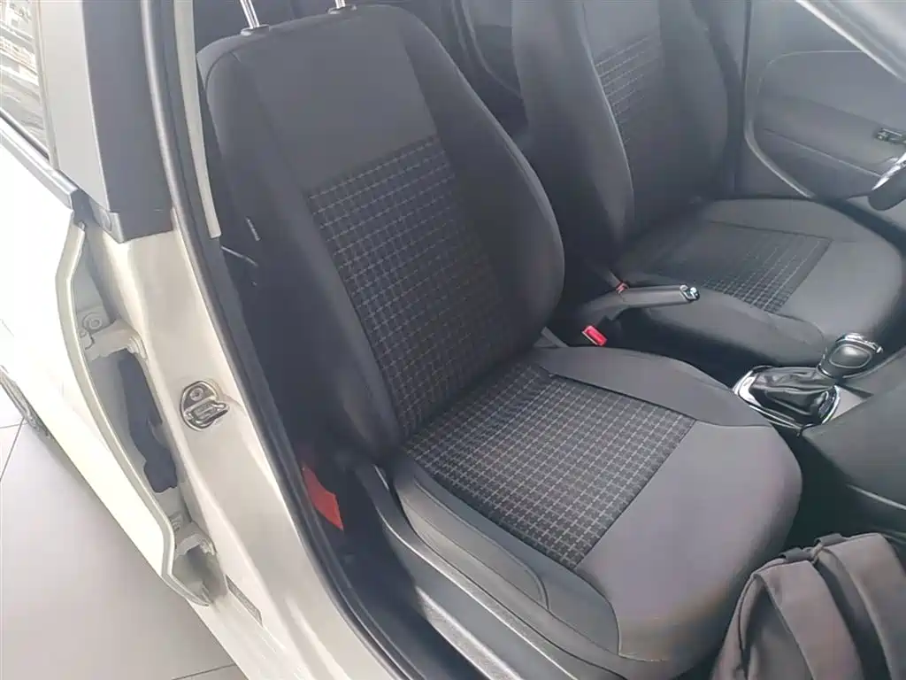 Volkswagen Polo 2018 1.5L Auto Comfort фото 25