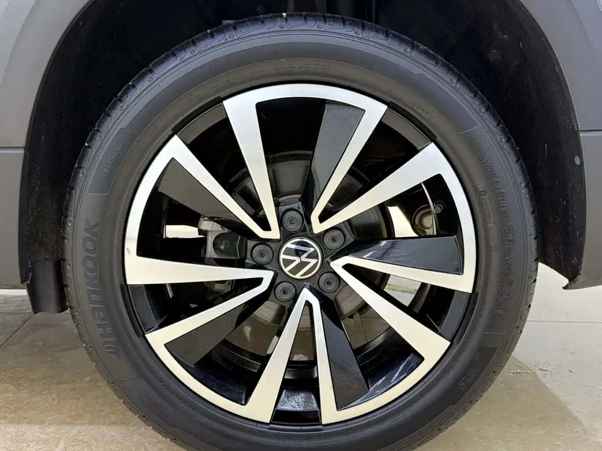 Volkswagen Tharu 2022 280TSI FWD Luxury Edition фото 25