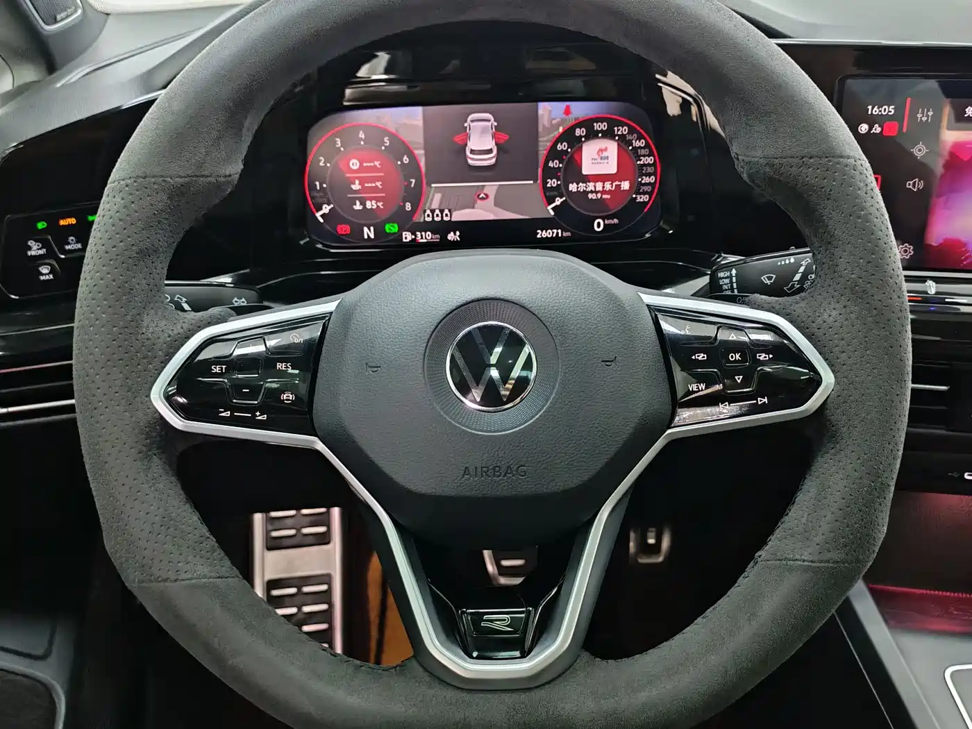 Volkswagen Golf 2023 280TSI DSG R-Line Lite фото 12