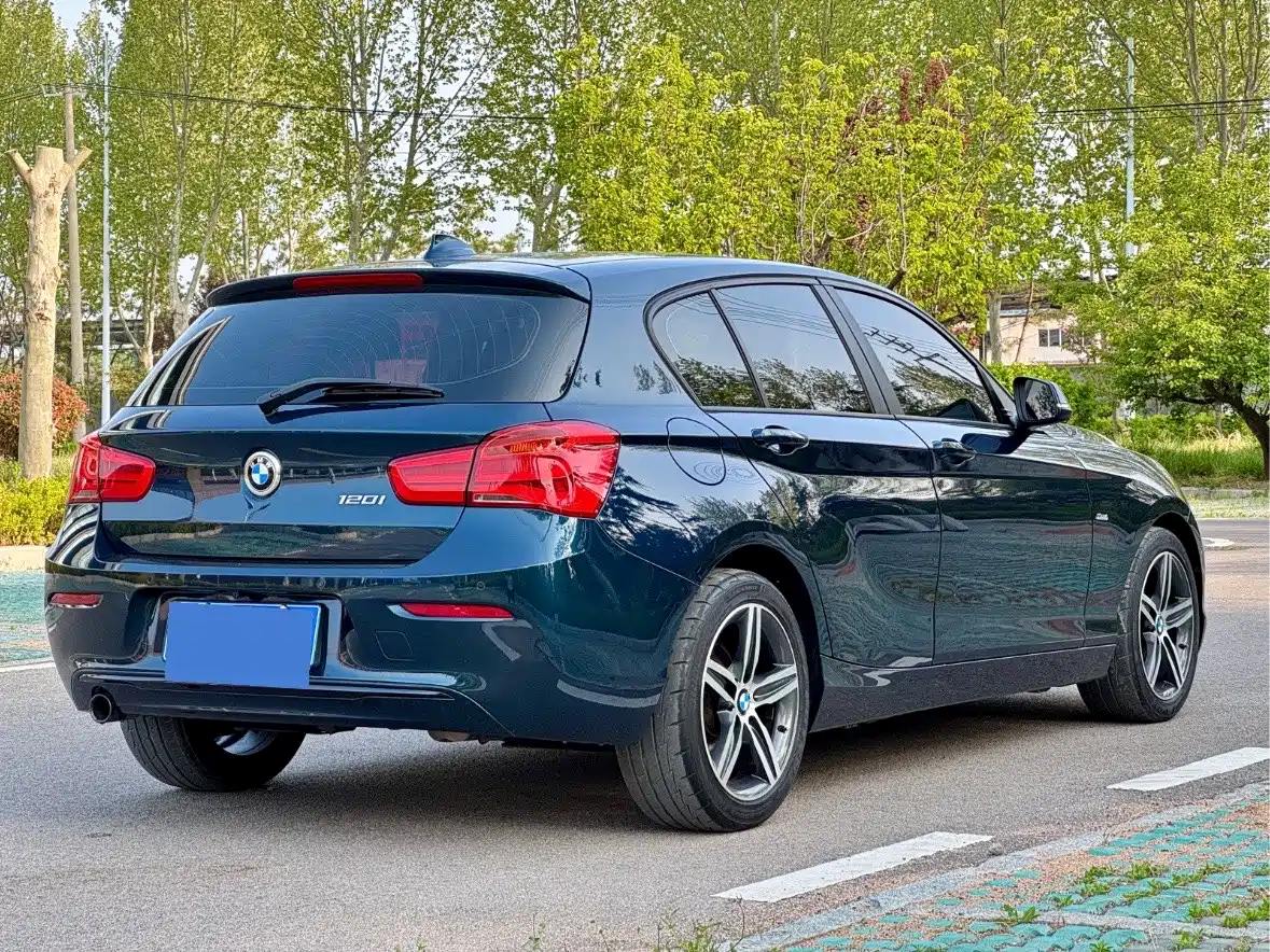BMW 1 Series (Import) 2015 120i Sport Design Package фото 18