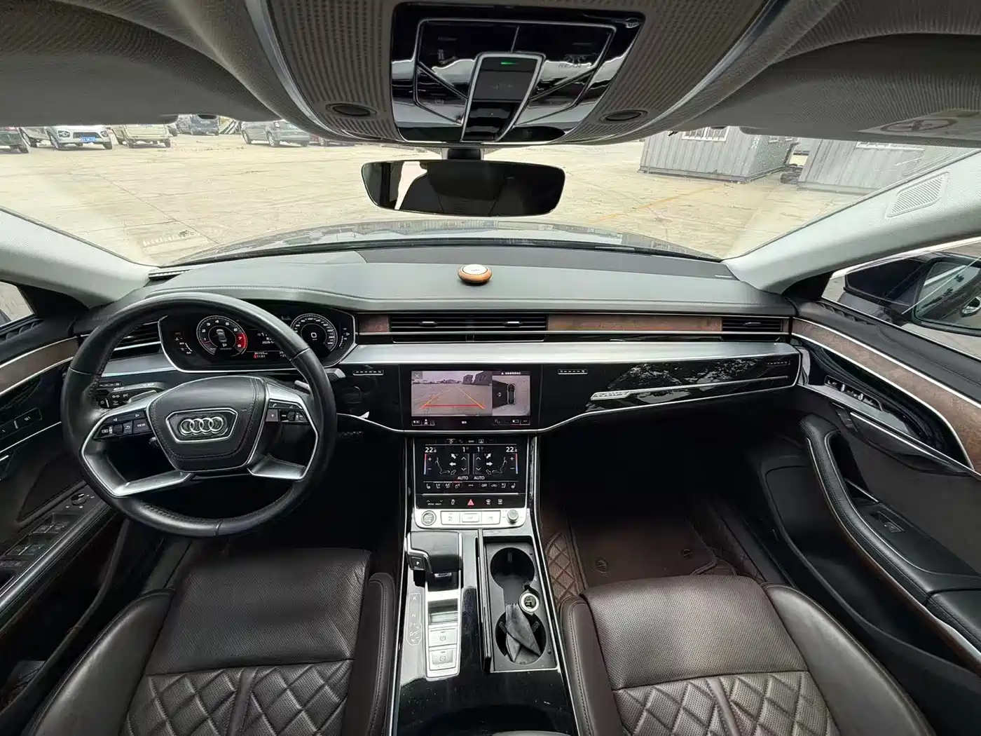 AUDI A8