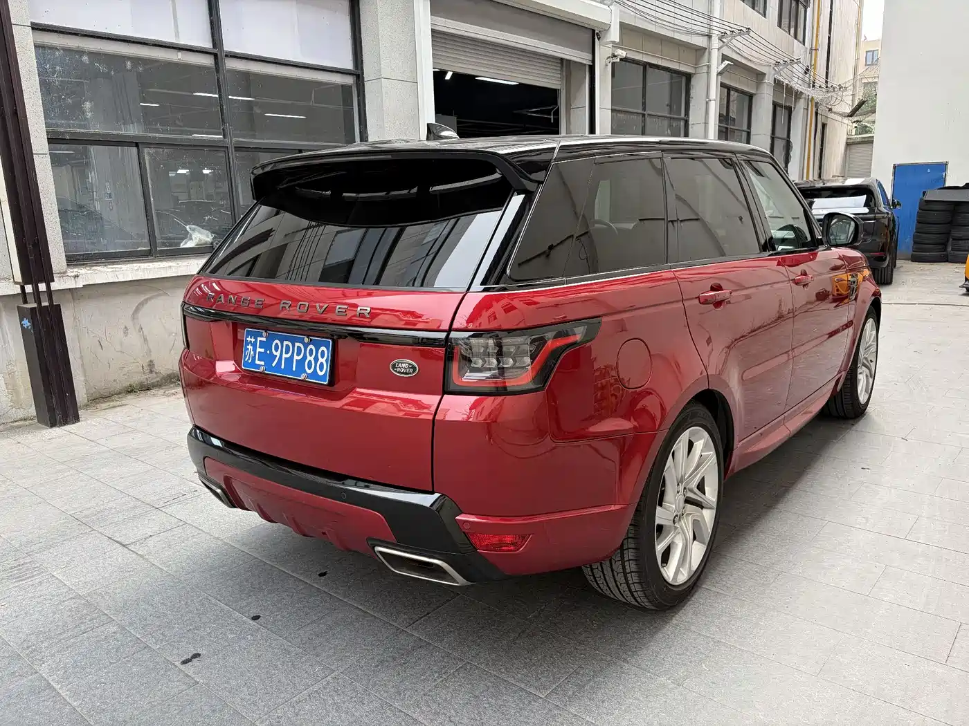 Land Rover Range Rover Sport 2020 3.0 L6 HSE DYNAMIC фото 3