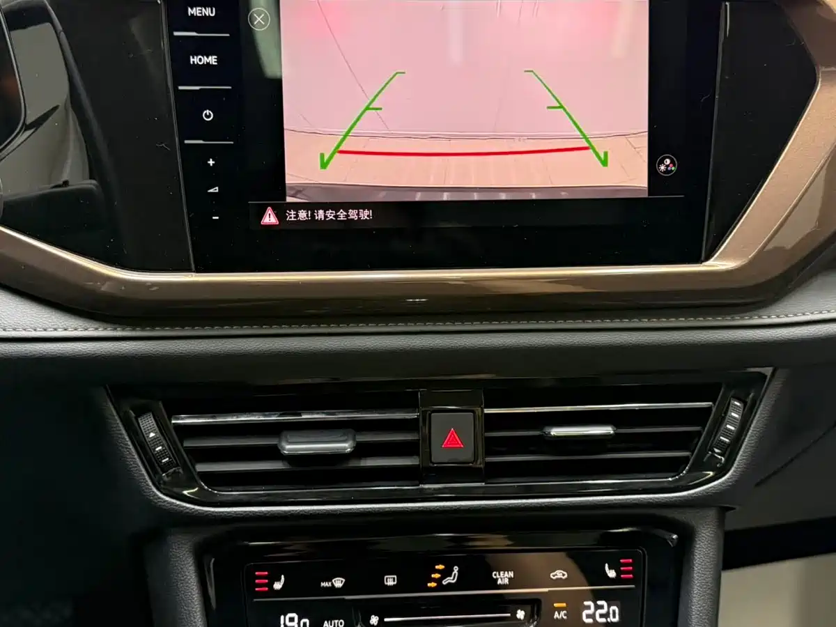 Volkswagen Tharu 2022 280TSI FWD Luxury Edition фото 18