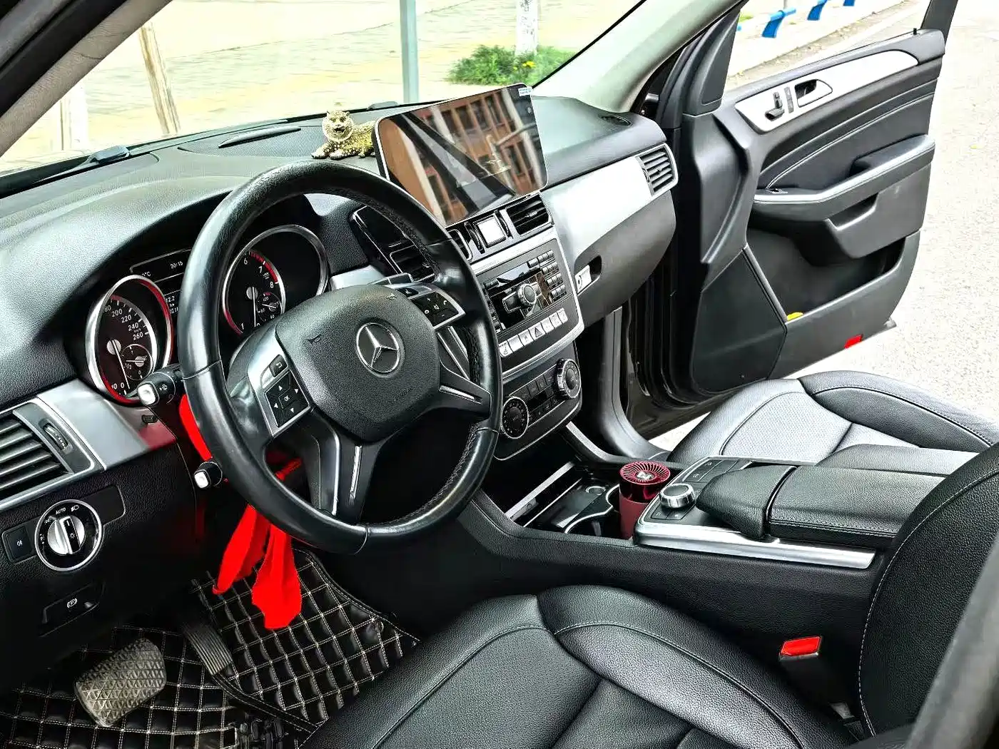 Mercedes-Benz M-Class 2014 ML 320 4MATIC фото 15