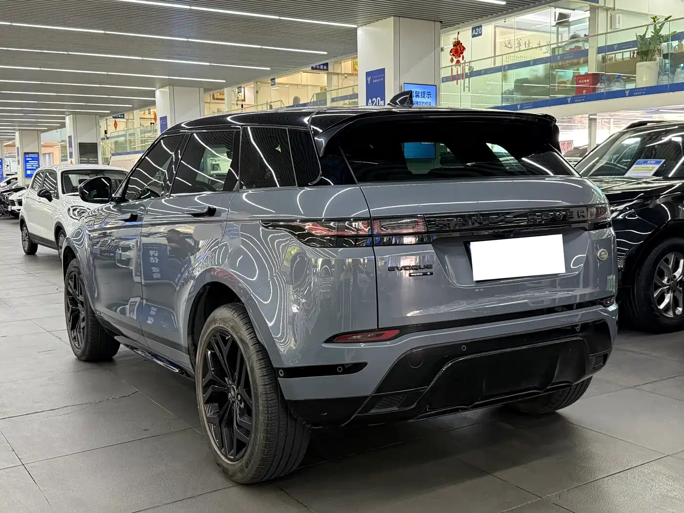 Land Rover Range Rover Evoque 2021 Range Rover Evoque L 249PS R-Dynamic S Performance Edition фото 6