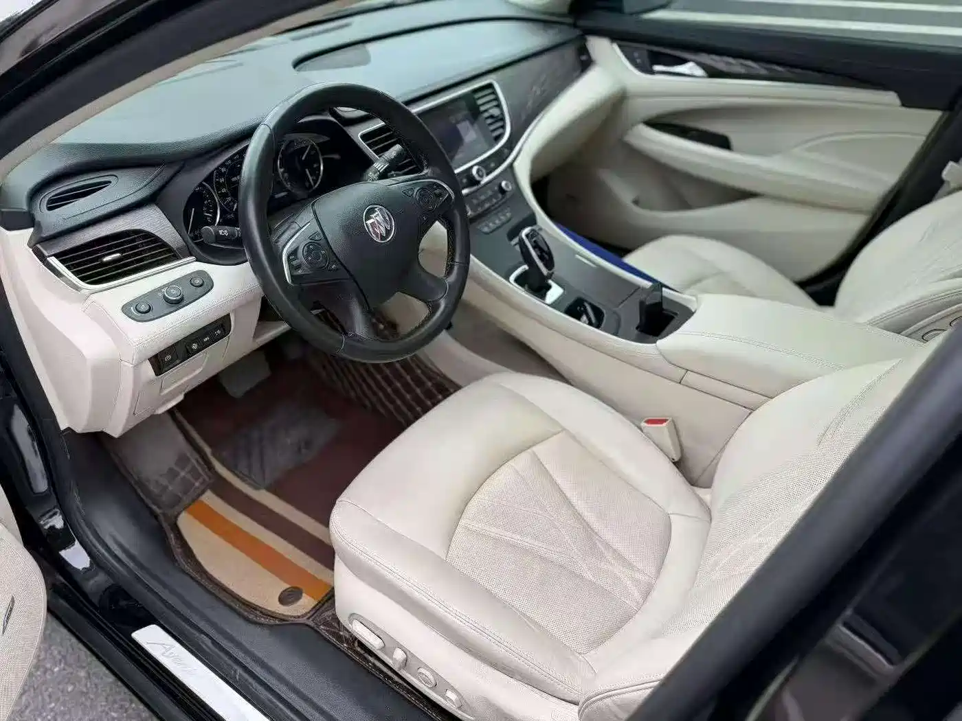 Buick LaCrosse 2022 Avenir First Edition фото 4