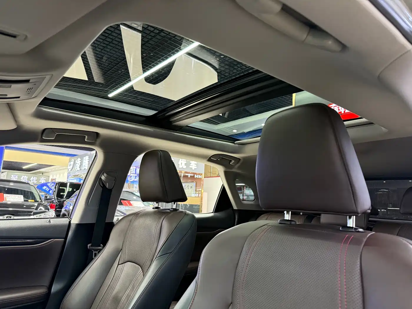 Lexus RX 2016 300 4WD Elegance Edition (China V) фото 18