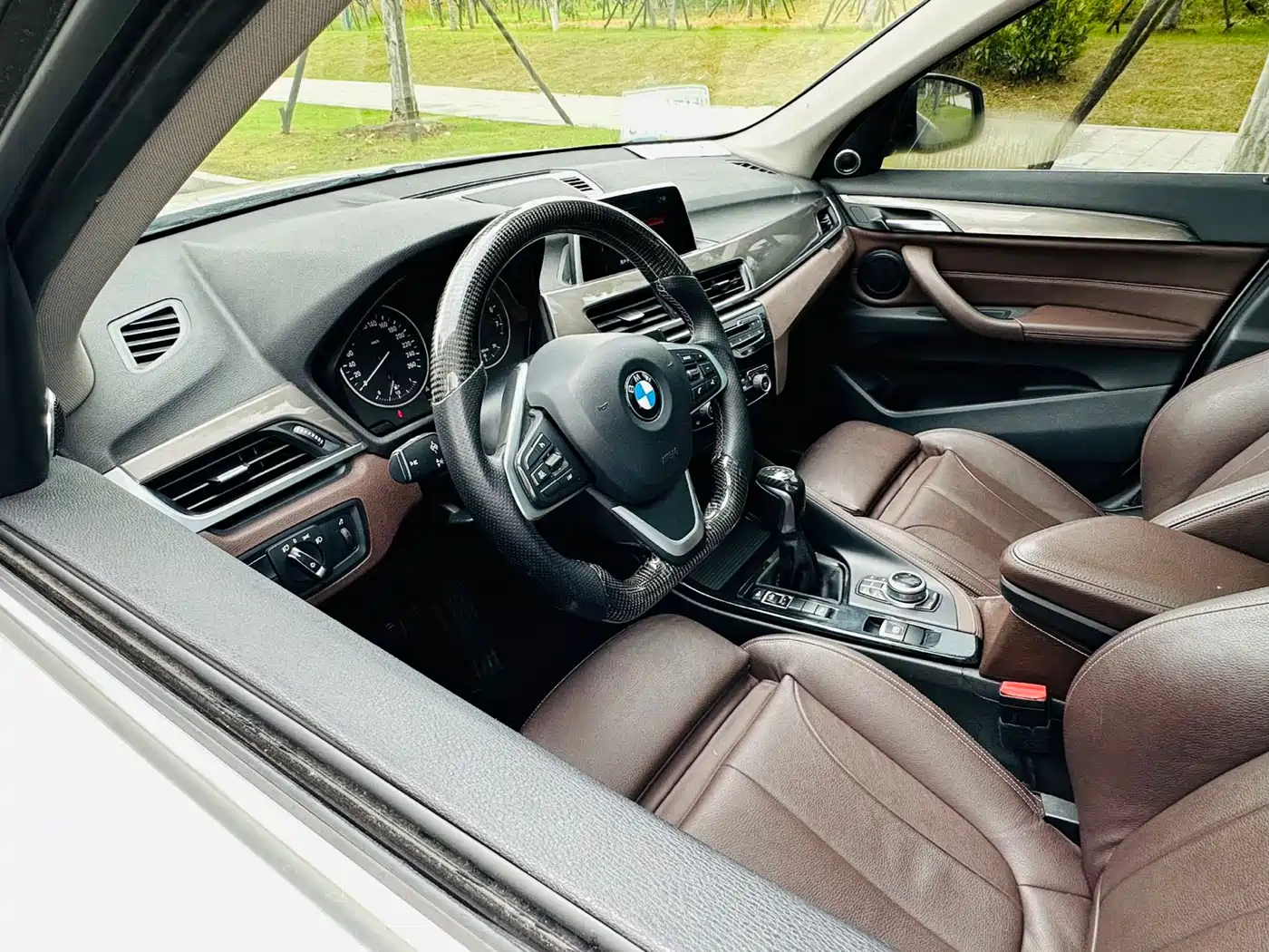 BMW X1 2018 xDrive20Li Premium Model фото 15