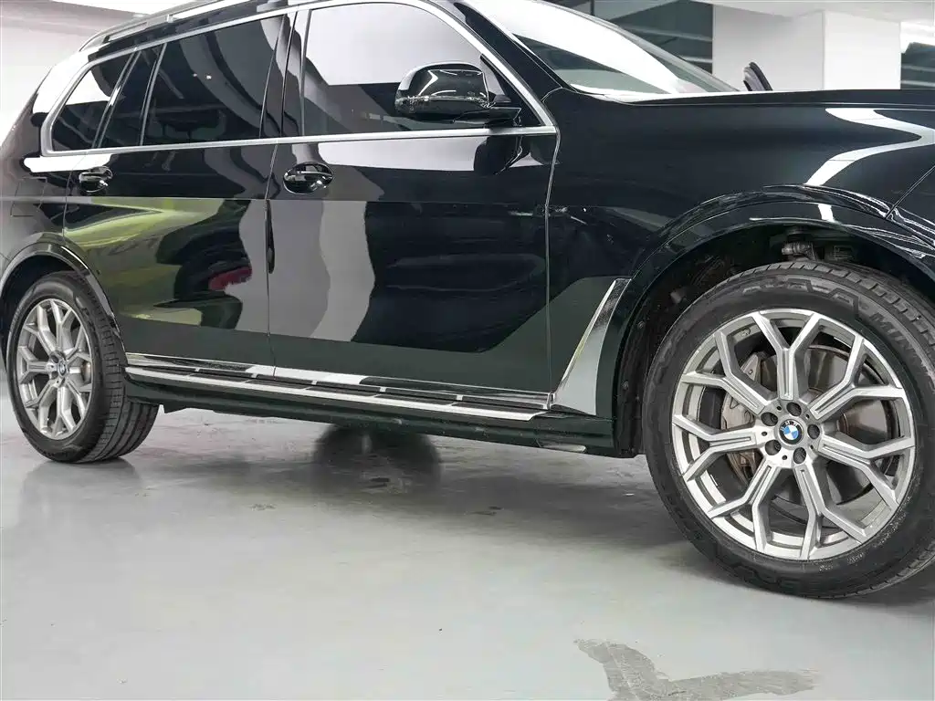 BMW X7 2023 xDrive40i Leading Luxury Package фото 14