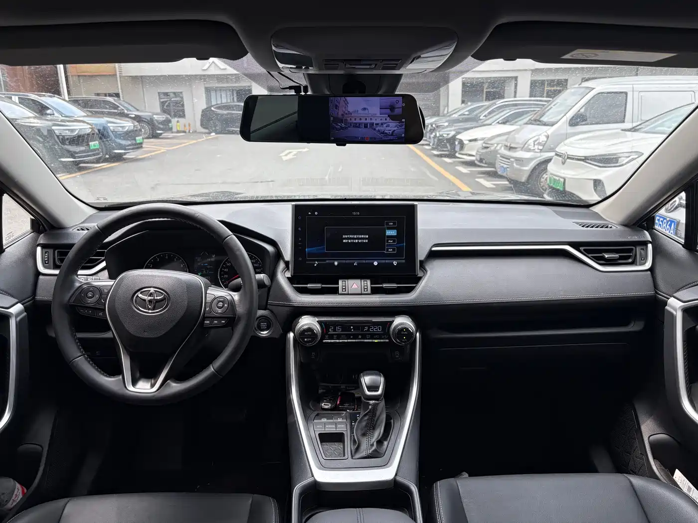 Toyota Wildlander 2022 2.0L CVT FWD Luxury PLUS Edition фото 9