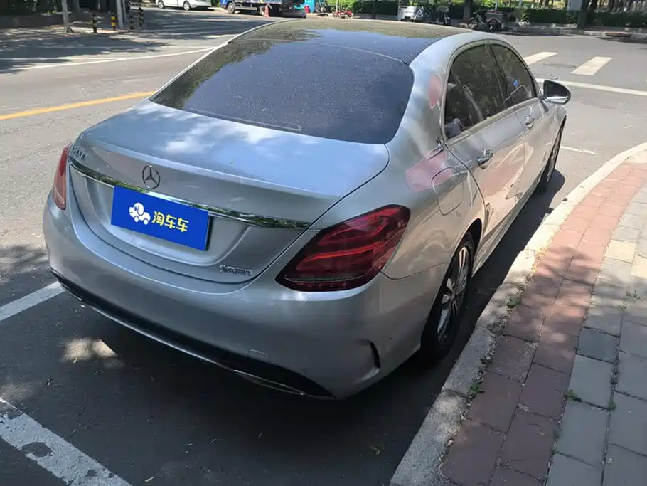 Mercedes-Benz C-Class 2017 Facelift C 200 L Sport Edition фото 3
