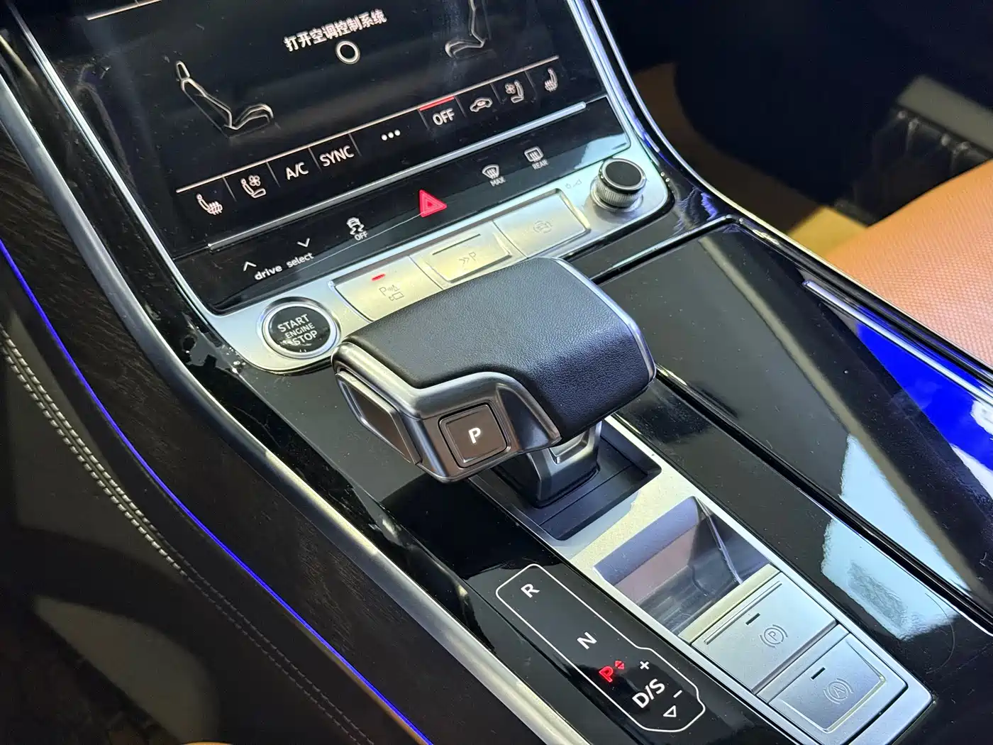 Audi A8 2023 A8L 50 TFSI quattro Exclusive фото 9