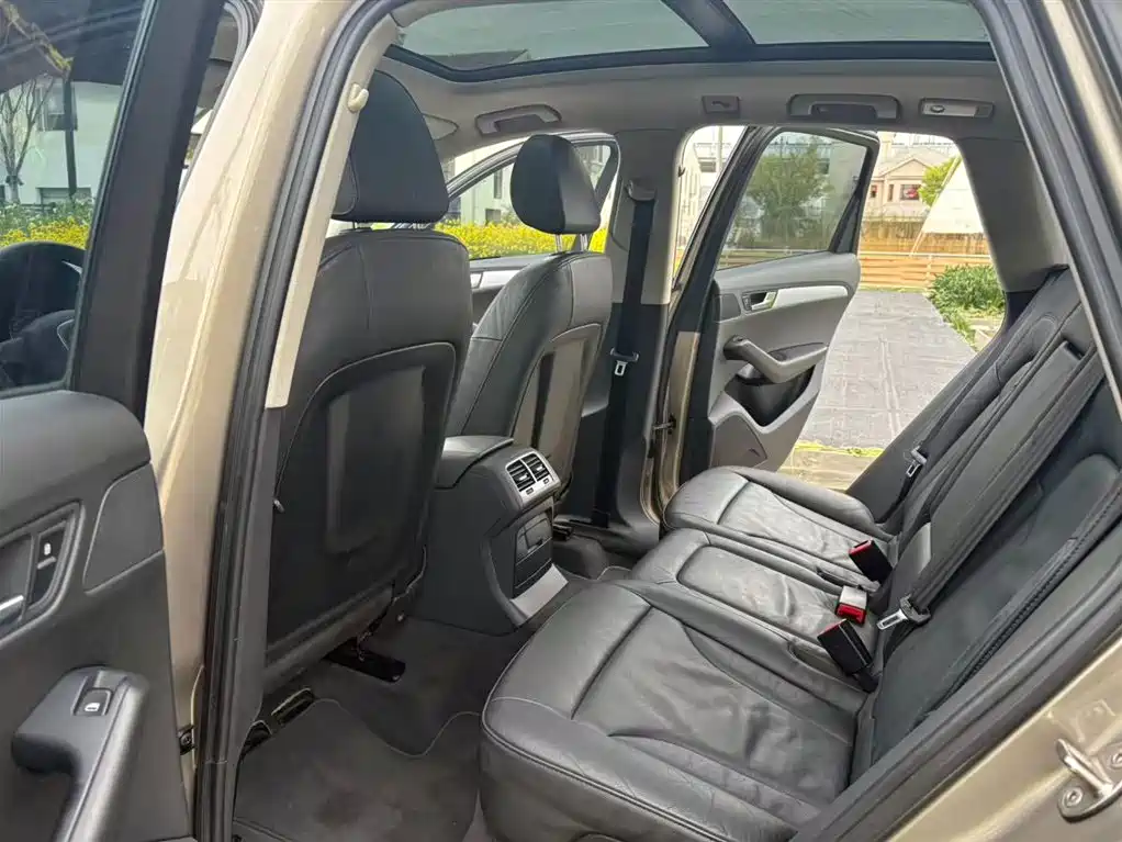 Audi Q5 2010 2.0TFSI Progressive фото 10